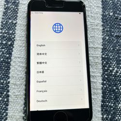 iPhone SE 2023