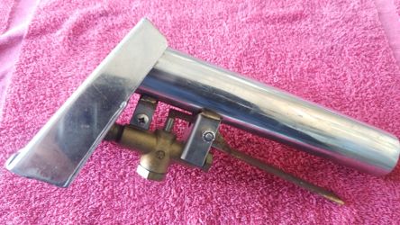 Carpet cleaning handle