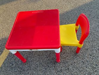 Kids play table that’s also a lego table, comes with 1 chair