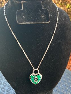 Green Onyx Pendant Necklace