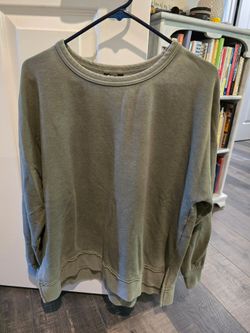 Buffalo Brand women's crew sweatshirt large