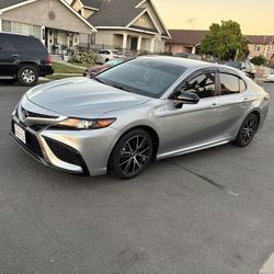 2021 Toyota Camry se 