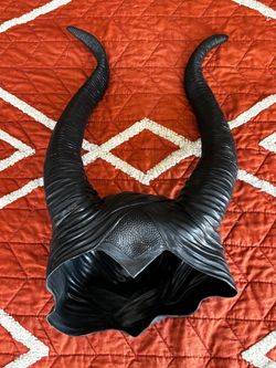 Maleficient Costume Cape and Horns