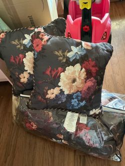 Croscill King Comforter Set