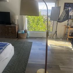 Floor lamp