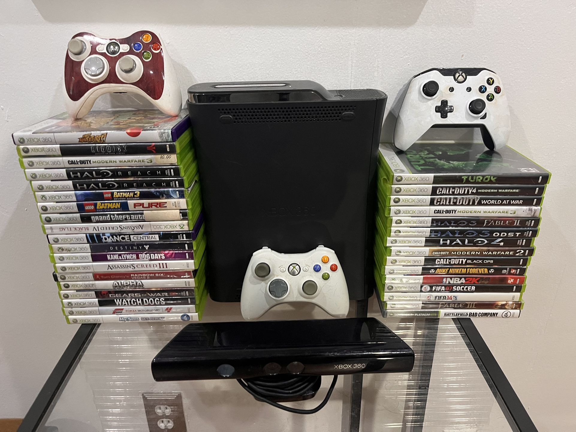 Xbox 360 120GB HDD w/ Kinect, 3 Controllers & 34 Games