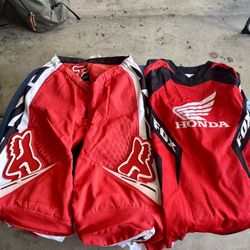 Fox Riding Pants & Matching Honda Jersey. 