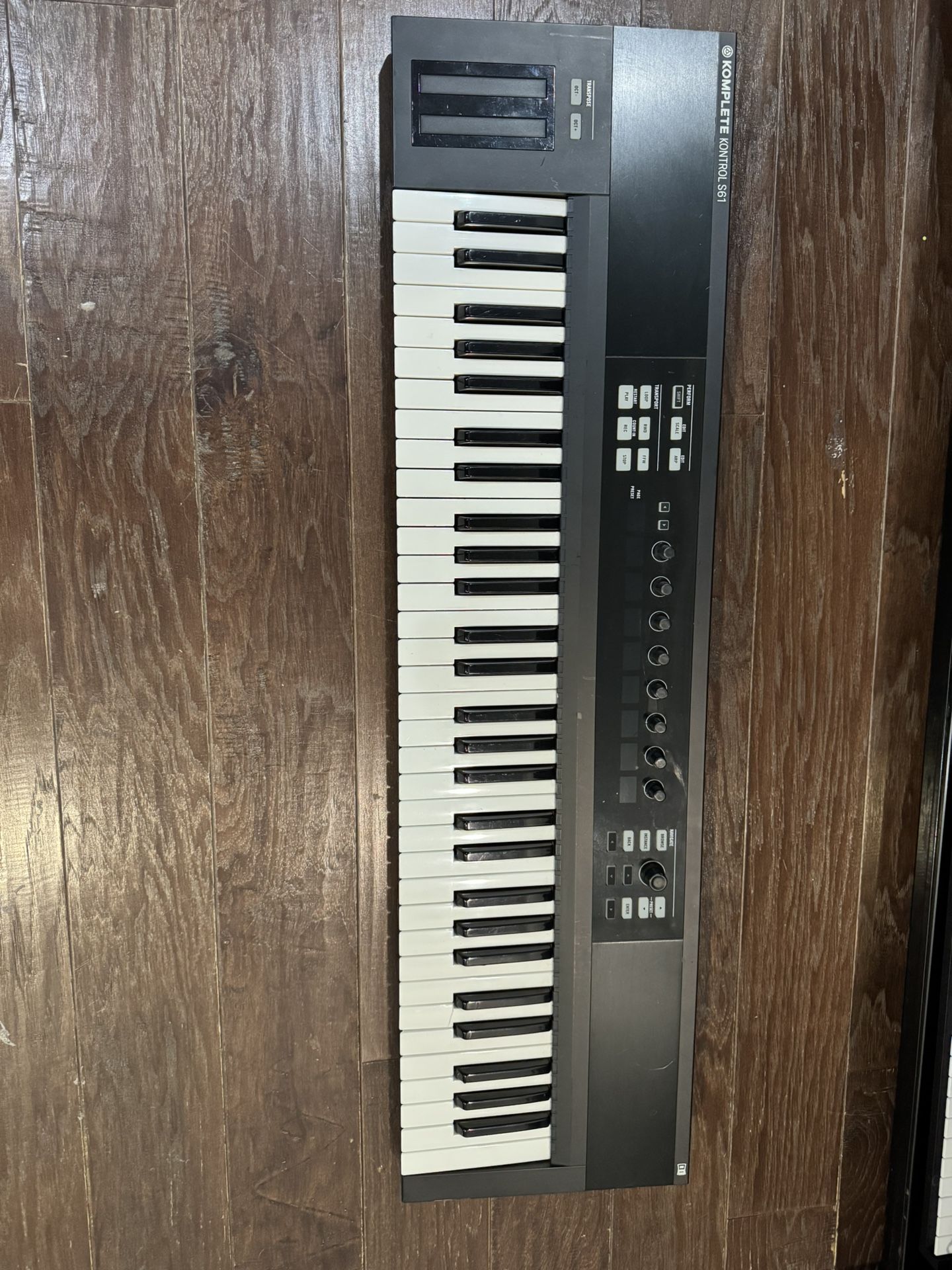 Native Instruments S61 Keyboard for Sale in Houston, TX - OfferUp