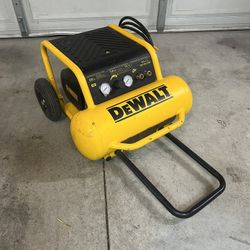 DEWALT 4.5 Gal. Portable Electric Air Compressor (Has Slow Air Leak)