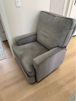 Nursery chair