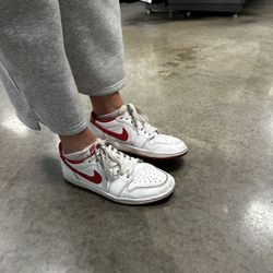 Jordan 1 Retro Low