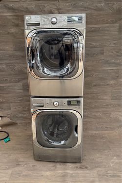 LG washer and dryer gas laundry set