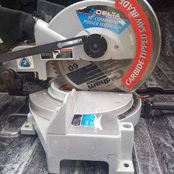 Table Saw New Blade Barely Used