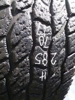 285 70 17 good set of all terrain truck tires
