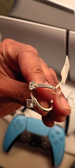 Size 7 and size 8 diamond rings