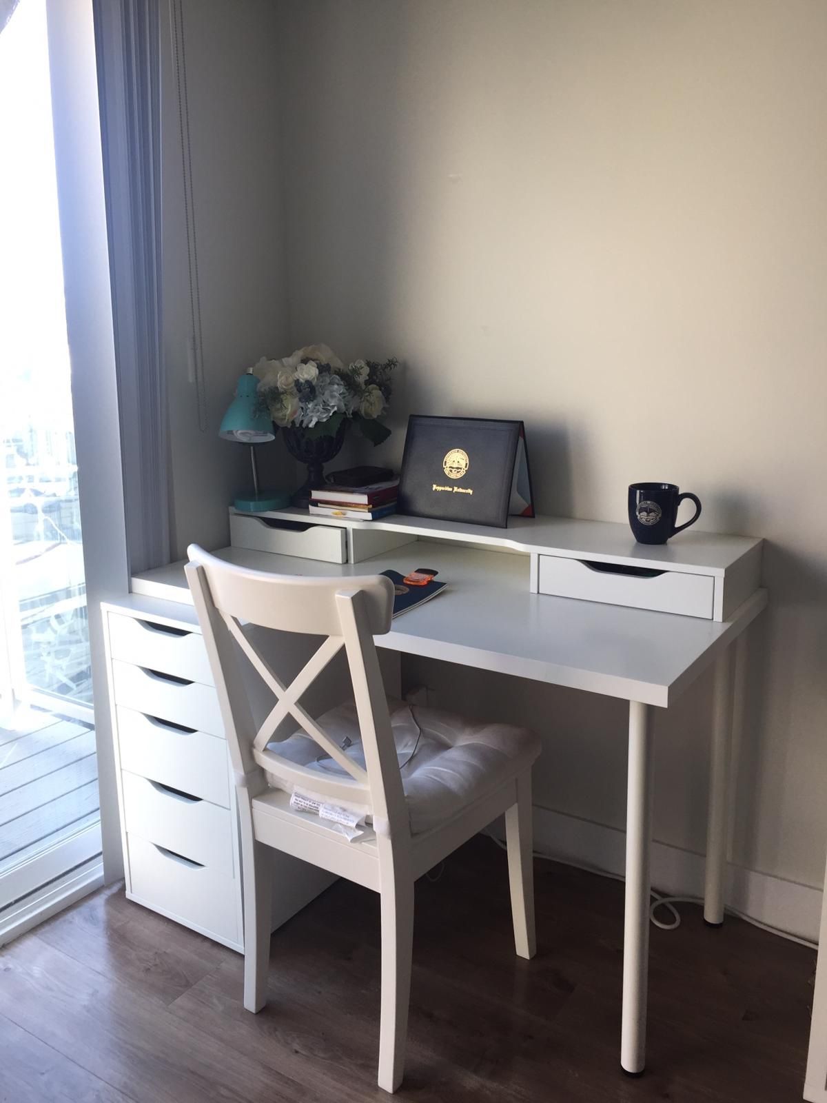 Table, white, 59x29 with the chair and free Epson printer XP-420