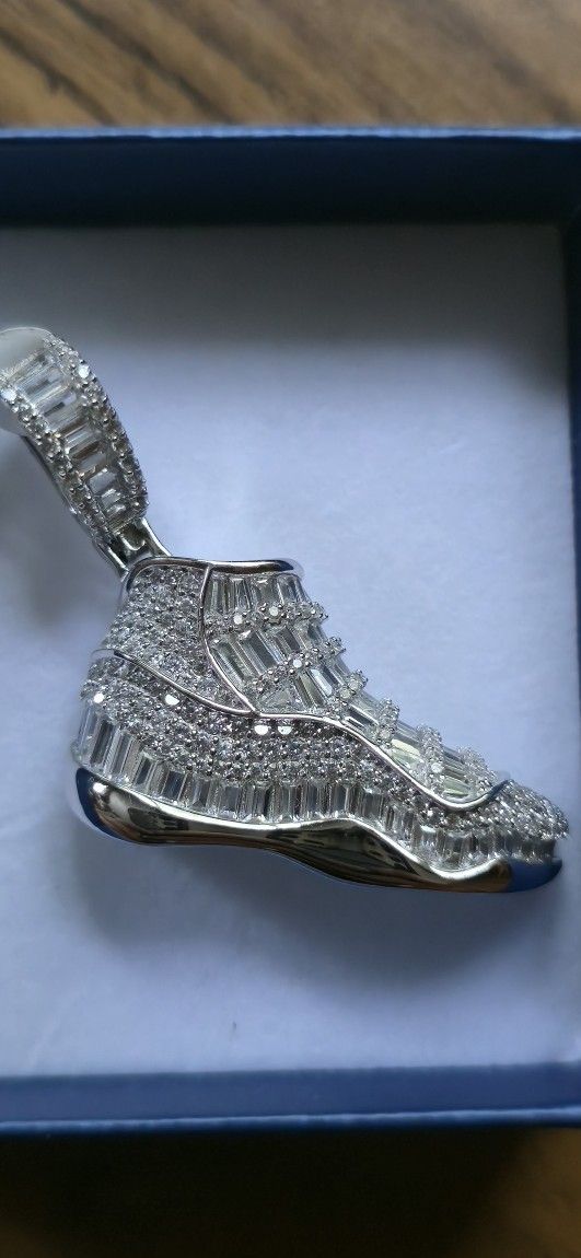925 Silver With Mossonite Diamond Jordan Sneaker Pendent