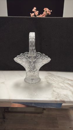 Princess House Romance Collection Glass Basket With Handle