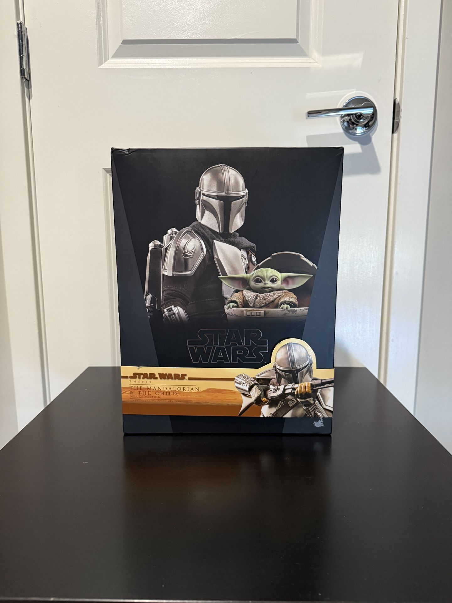 Star Wars Hot Toys The Mandalorian & Grogu Deluxe Set