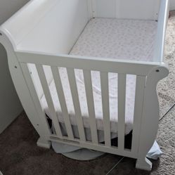 Baby Crib / Daybed