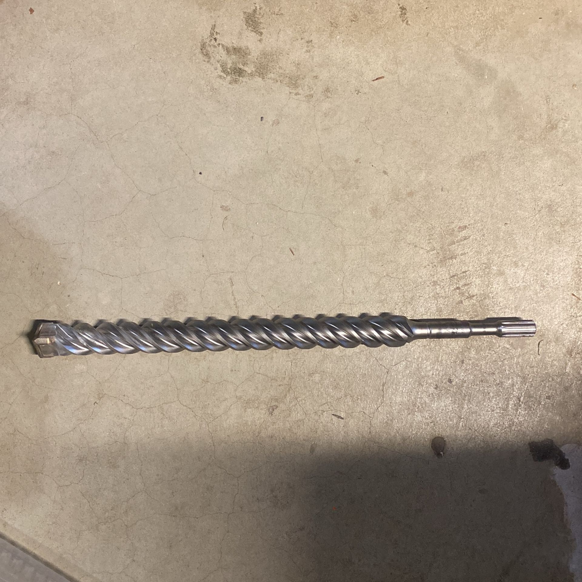 1” 1/2 Dewalt Hammer Drill Spline Shank Bit