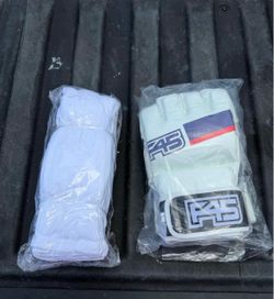 New F45 Training Gloves , And white socks – 2 Available, one for 15 , two for 20