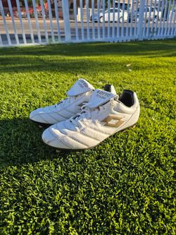 Lotto stadio soccer cleats