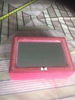 Jewellery box