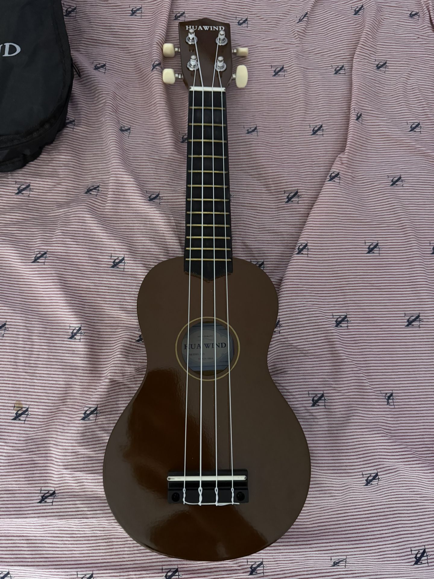 Huawind 21” Soprano Ukulele – Brown – Beginner Friendly