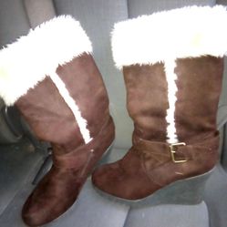 New Suede Boots With Fur