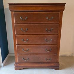 Free dresser