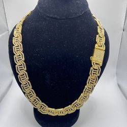 Men’s Unique pattern chain Necklace. Iced Out necklace
