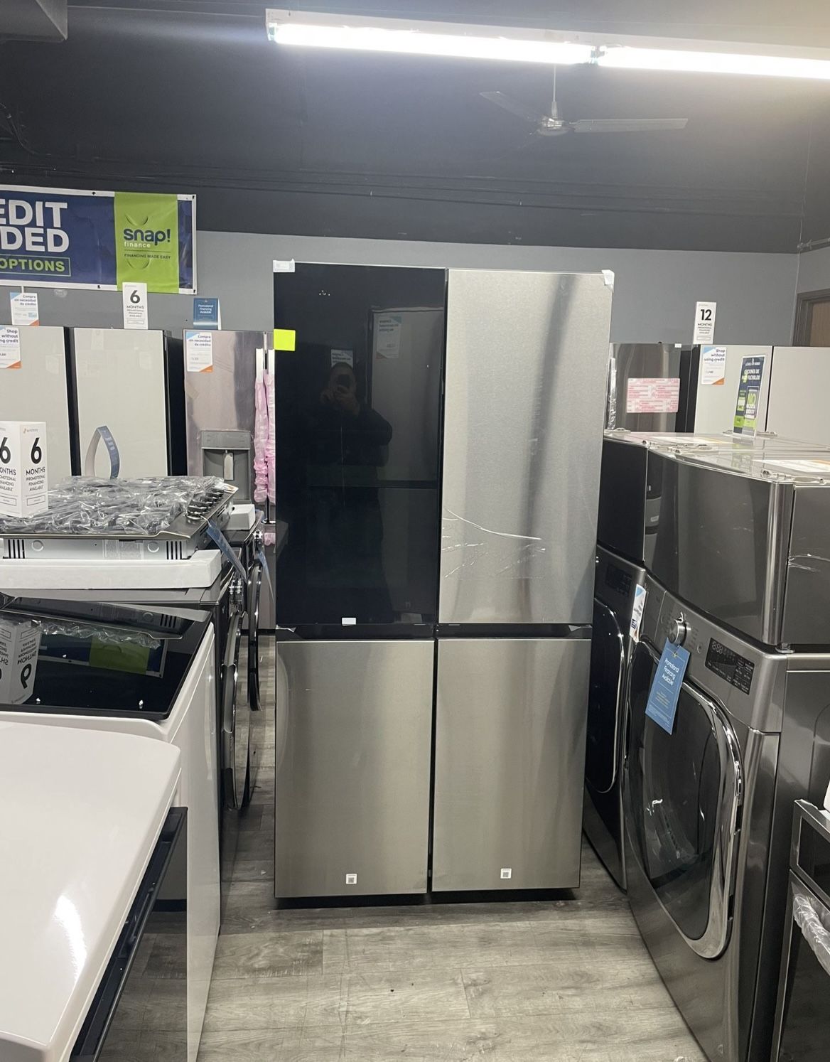 🚨Samsung Flex See Through Glass Flex Refrigerator With Auto-Open Doors🚨