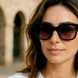 Oscar De La Renta sunglasses 🕶️ 