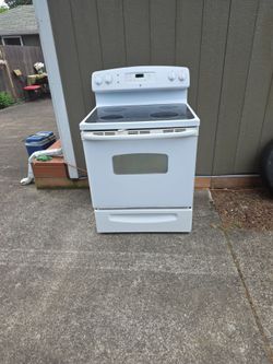 GE Electric Range