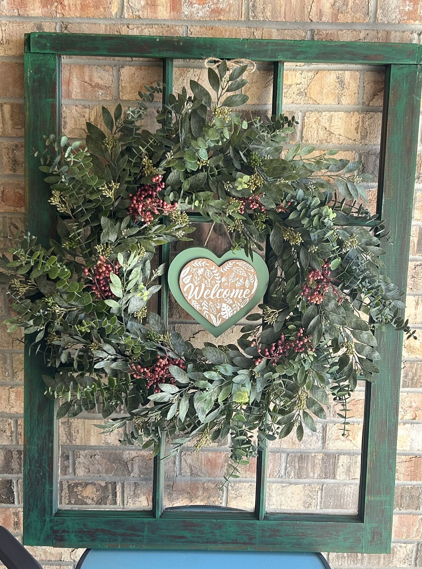 Crafted Holiday Interchangeable Wreath Display