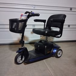 Mobility Scooter Go Go Elite Traveller By Pride, Great Condition