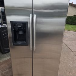 Refrigerator side by side w36h69