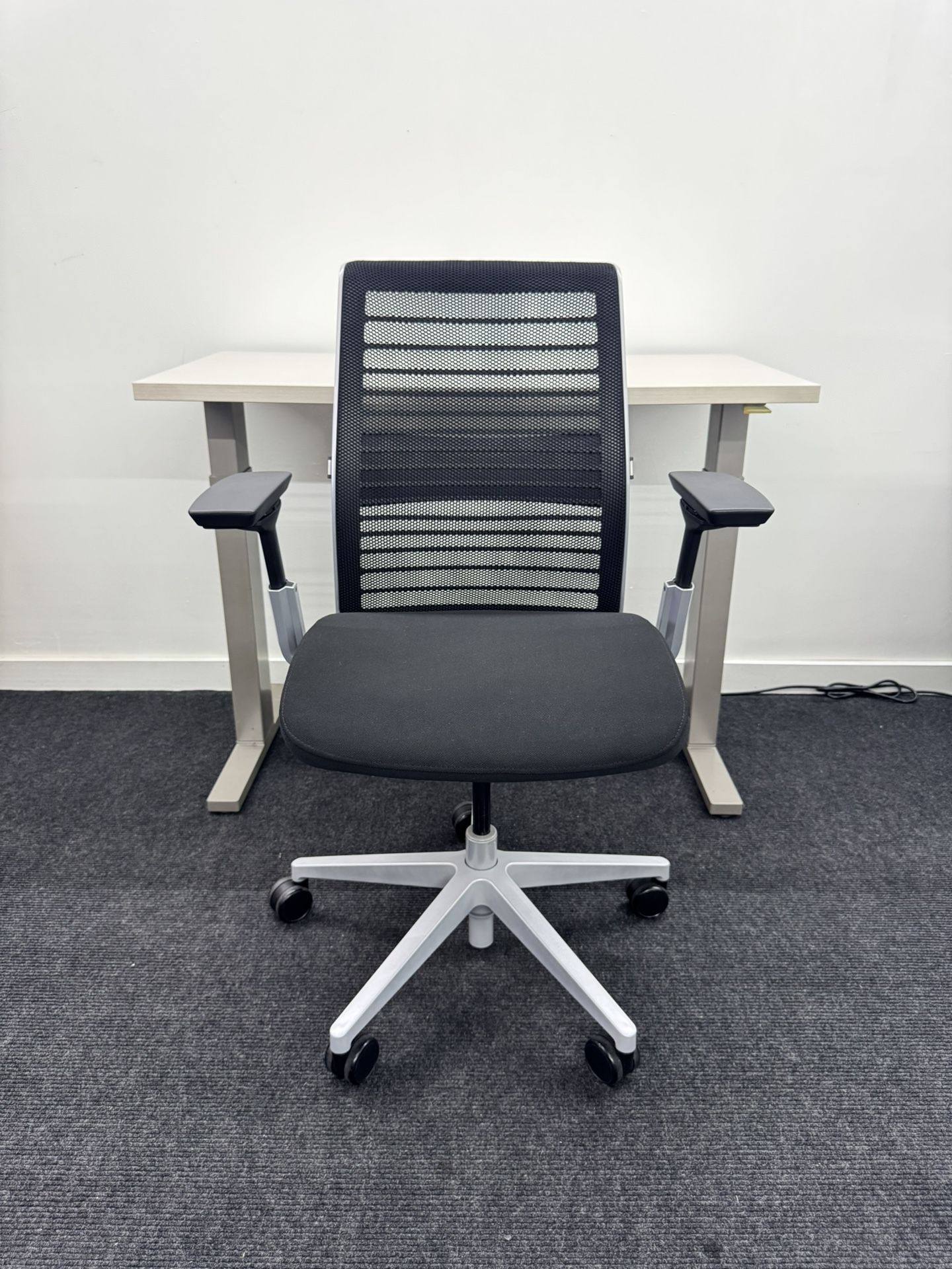 LIKE NEW STEELCASE THINK V2, SILVER FRAME, BLACK FABRIC, FULLY LOADED WITH LUMBAR SUPPORT! 