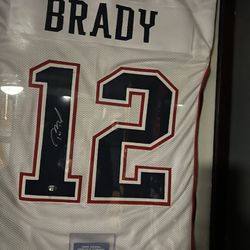 Tom Brady Signed Jersey New England Patriots with COA