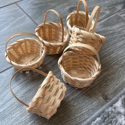 6 Miniature Wicker Basket 