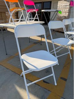 Box of 10 folding chairs heavy duty