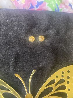12k gold diamonds set