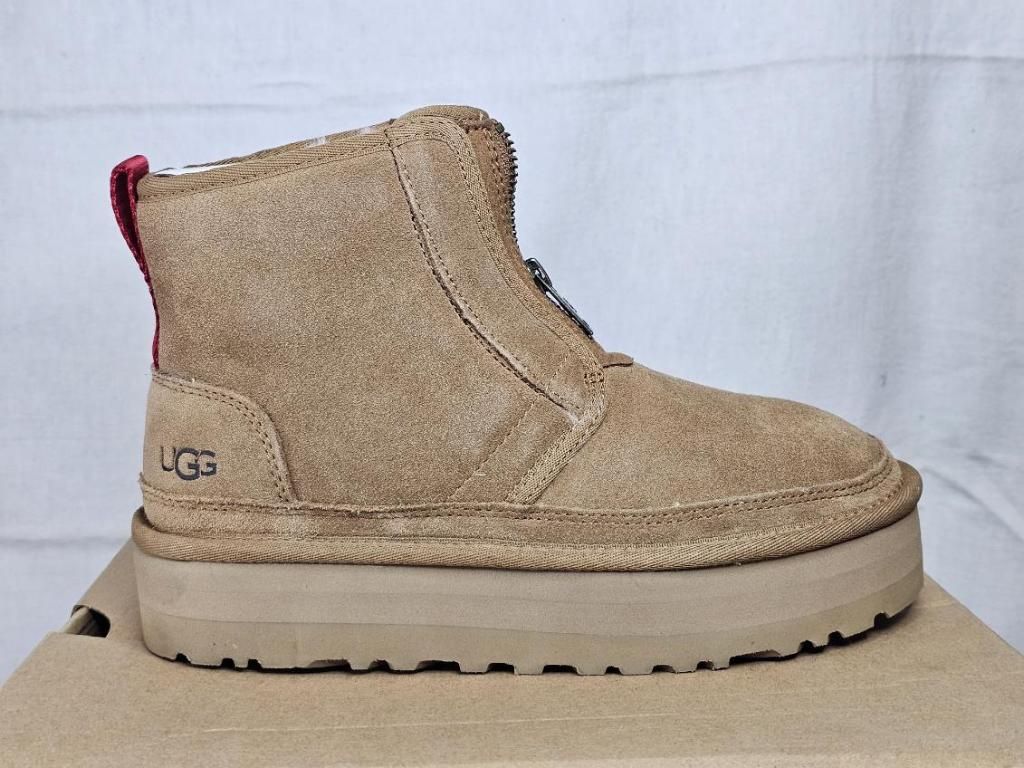 UGG Neumal Platform Zip Boot Ladies 6