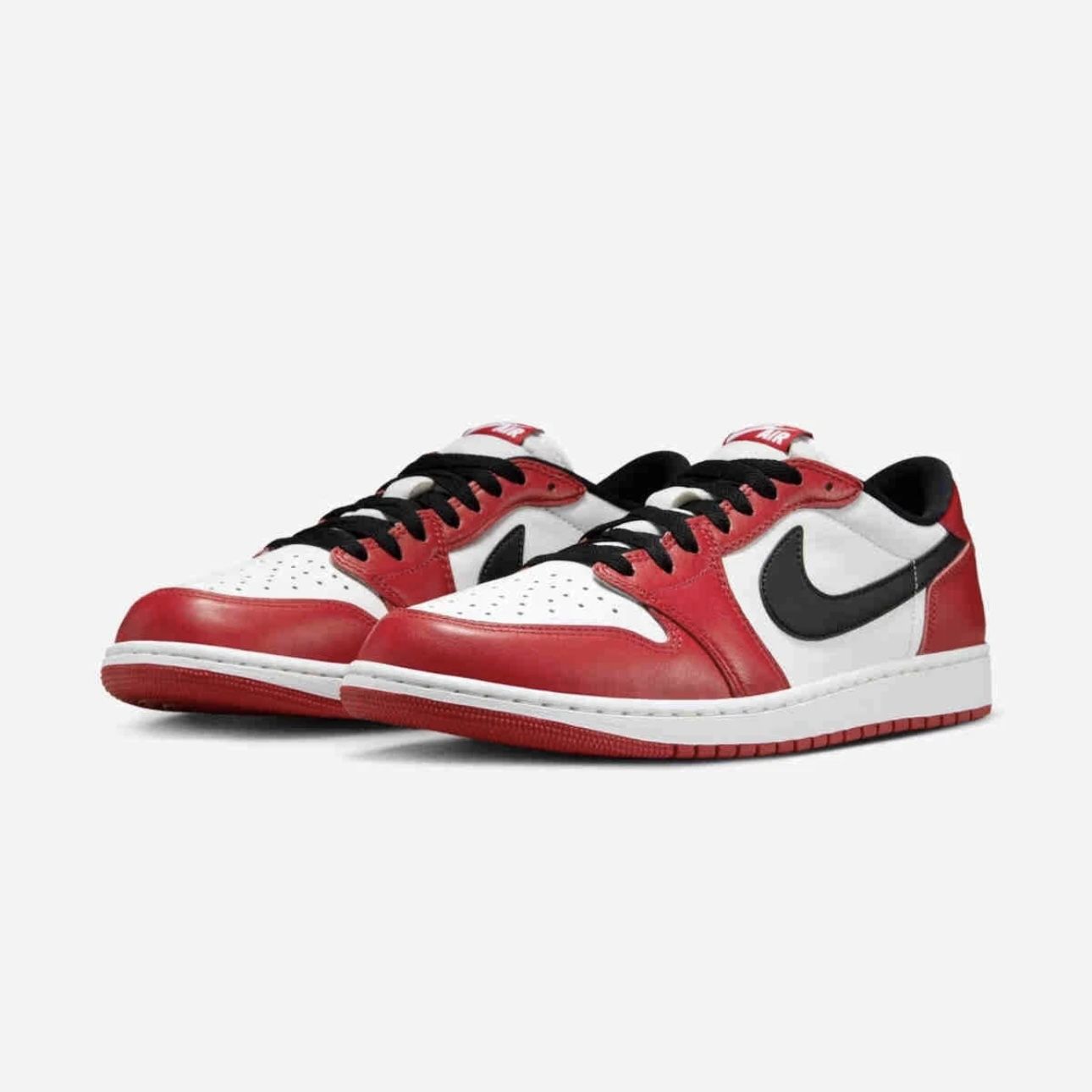 Jordan 1 Low Chicago