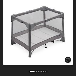 4 Moms Breeze Playpen