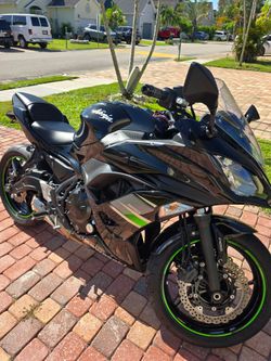 2019 Ninja 650 ABS. 2,000 Miles.  Clean Title