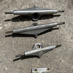 Skate Trucks
