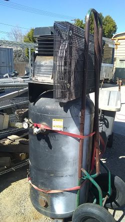 Black Max twin stage 1991 80 gallon tank 5 horse air compressor $500