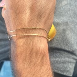 gold bracelet 